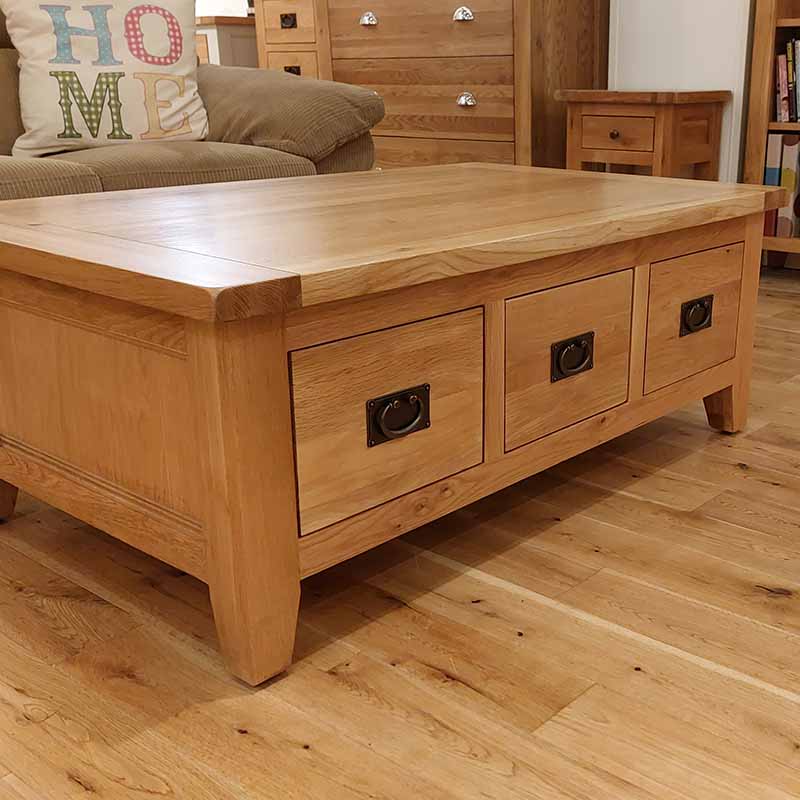 solid oak coffee table - sale - V3DCT