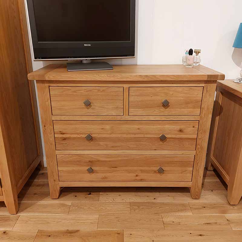 solid oak chest of drawers - sale - V4DC2+2